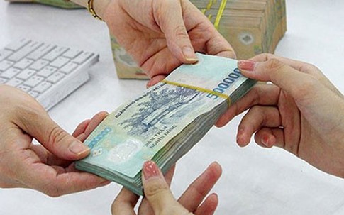 Nhiều nơi thưởng Tết trăm triệu; điều chỉnh slot để giải tỏa 'cháy' vé bay dịp Tết