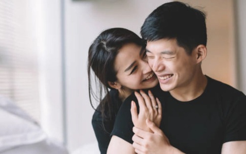 Người đàn ông ngần ngại cho bạn 3 thứ này là người yêu bạn hơn tất thảy