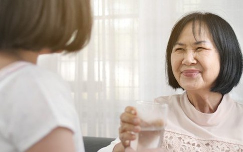 
Choáng váng gặp lại người đồng hương giàu có trong hoàn cảnh không ngờ