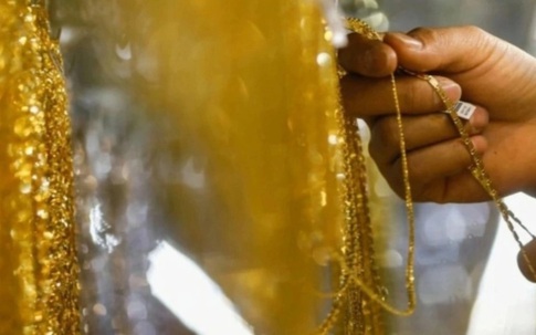 Bắt kẻ mua vàng giả trộn vàng thật để lừa đảo hơn 550 triệu đồng