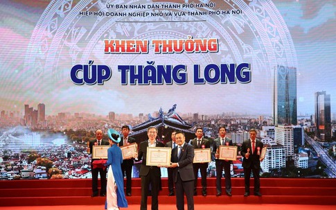 Tập đoàn BRG vinh dự nhận Cúp Thăng Long 2022 ghi nhận những đóng góp tích cực cho sự phát triển của Thủ đô