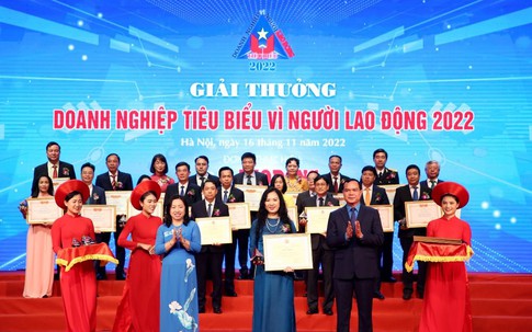 Tập đoàn BRG lần thứ 3 liên tiếp nhận giải thưởng "Doanh nghiệp tiêu biểu vì người lao động"