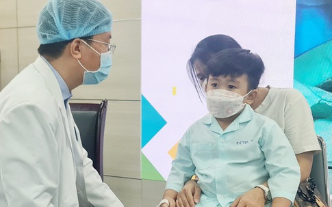 Chảy máu mũi tái lại nhiều, bé 5 tuổi bị hoại tử niêm mạc do pin điện tử 'lạc' vào mũi