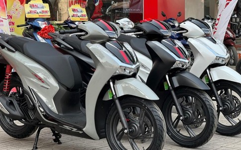 Giá xe Honda mới nhất tháng 11 giảm sốc: Bất ngờ loại xe được coi là 'vua tay ga' giảm dưới giá đề xuất cả chục triệu đồng