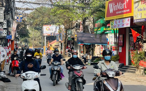 Hà Nội và Bắc Bộ vẫn duy trì thời tiết đặc trưng mùa Đông, miền Trung chuẩn bị đón đợt mưa lớn 