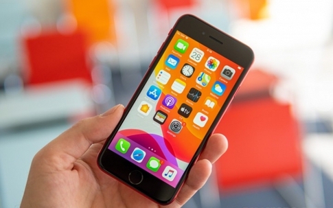 iPhone giảm giá sốc, rơi xuống đáy vực: Có loại giá hơn 1 triệu, liệu có nên mua?