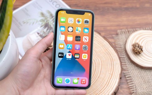 Giá iPhone 11 mới nhất: Tiếp tục giảm, liệu có còn đáng mua?