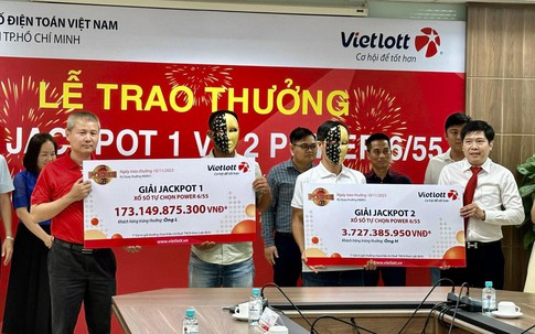 Mua Vietlott qua điện thoại, 2 người bất ngờ ‘ôm’ ngay tiền tỷ