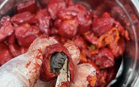 Loại quả chín đỏ rực chỉ thu hoạch mùa đông vừa đẹp da, bổ mắt, lưu ngay mẹo bảo quản này để dùng quanh năm