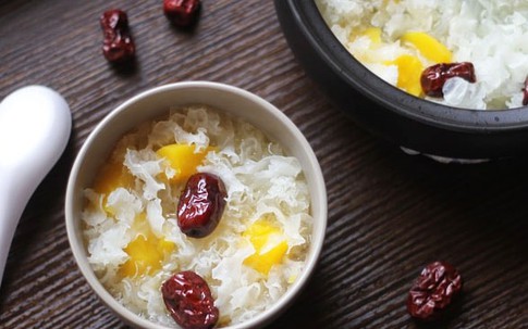 Mùa đông ăn nấm tuyết giúp bổ máu và thải độc cho da nhưng cần lưu ý
