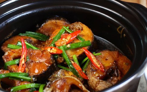 Đổi gió cho gia đình bằng món cá lóc kho tộ thơm ngon hết ý