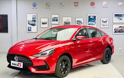Xe ô tô 'đối thủ' của Mazda 3 giảm giá không phanh, chỉ còn 370 triệu đồng, rẻ hơn cả Kia Morning