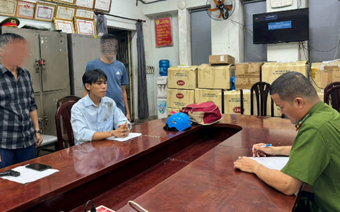 Bắt thanh niên dùng súng nhựa cướp tiệm vàng ở TP.HCM