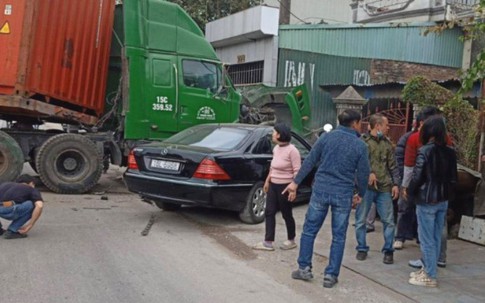 Tai nạn giao thông liên hoàn giữa 4 phương tiện, một nạn nhân tử vong