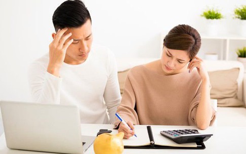 Bạn trai gửi file excel tính chi phí chung khi về thăm nhà anh ta, sốc nhất là bữa sáng gồm quả chuối với lát bánh mỳ cũng bị tính vào
