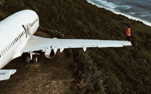 Máy bay "hết đát" được tân trang thành biệt thự tựa vách núi, giá thuê 170 triệu đồng/ngày nhưng nhìn thôi đã mê