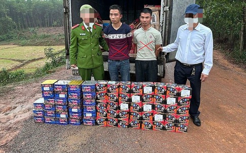 Vận chuyển pháo hoa thuê, 2 trường hợp bị bắt giữ