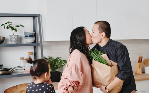 Vợ chồng tránh 'ngoại tình tài chính' trong hôn nhân