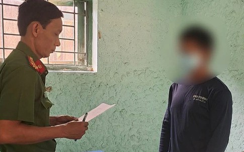 Người phụ nữ đau đớn tố cáo chồng hiếp dâm con gái riêng