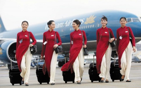 Tiếp viên hàng không: Phía sau vẻ hào nhoáng là nhiều thứ phải đánh đổi chỉ người trong nghề mới hiểu