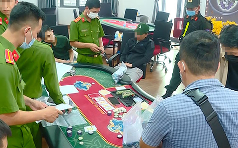 Bắt quả tang nhiều golfer đánh bạc tiền tỉ trong khách sạn