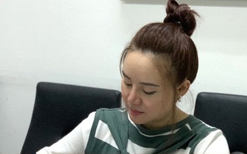 Ca sĩ Vy Oanh bị triệu tập