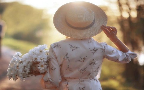 Chồng liên tục ngoại tình nhưng lại ám ảnh vợ thay lòng đổi dạ