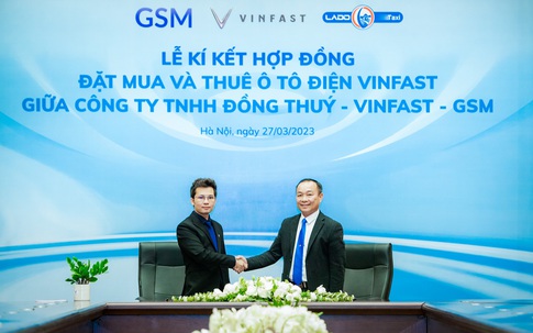 Lado Taxi thuê 500 ô tô điện Vinfast và mua bổ sung 40 xe VF E34