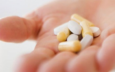 Tự ý dùng thuốc điều trị mất ngủ, cụ bà nhập viện vì bị hồi hộp quá mức, hoảng loạn