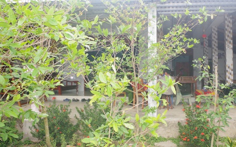 Chồng dùng điện chích vào chân vợ vì ghen tuông