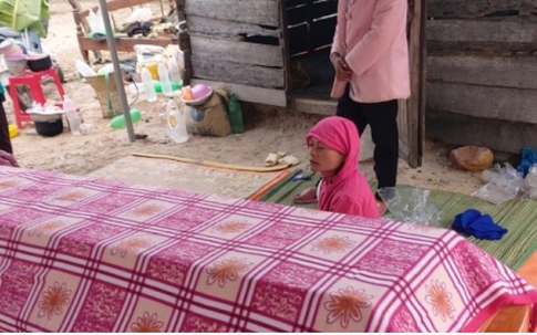 Đi gùi nước, ba em nhỏ chết đuối thương tâm