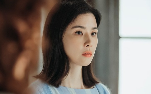 Thói quen giúp Lee Bo Young giữ vẻ đẹp vượt thời gian