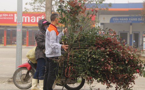Tâm sự của những phụ nữ mưu sinh 'quên' ngày 8/3