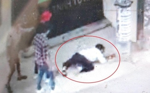 Hai thanh niên tung đòn hiểm ác, hạ bảo vệ công ty