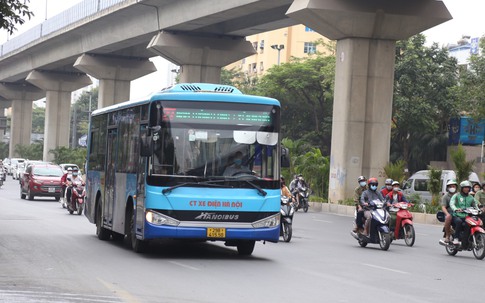 Hà Nội: Điều thêm 28 xe buýt dự phòng phục vụ nhu cầu đi lại của người dân vào dịp lễ 30/4-1/5