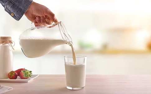 Bí quyết chăm sóc da đơn giản bằng... sữa tươi của sao Hàn