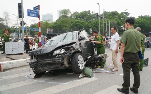 Giám đốc Công an TP Hà Nội chỉ đạo làm rõ vụ tai nạn kinh hoàng ở đường Võ Chí Công