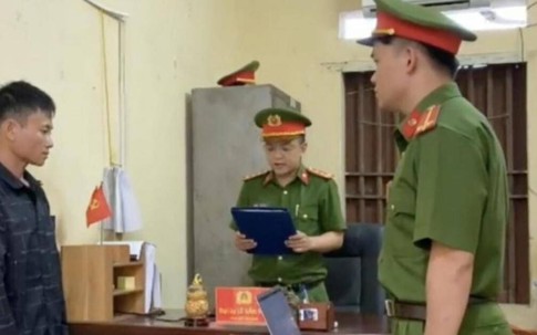 Con rể cầm cuốc đánh bố vợ nhập viện