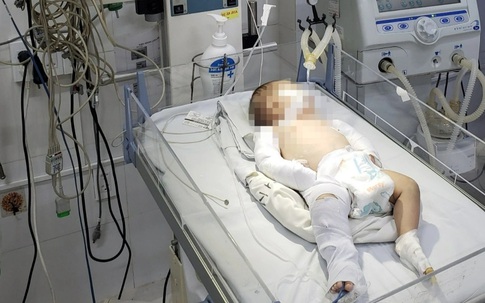 Kẻ bạo hành bé 2 tháng tuổi thừa nhận nhiều lần đánh vì cháu quấy khóc