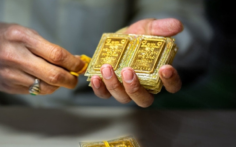 Giá vàng hôm nay 28/5: Vàng trong nước giảm, người mua lỗ hơn 400.000 đồng/lượng