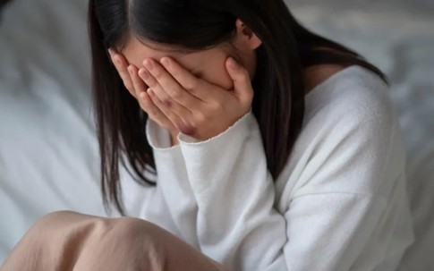 Vô tình nghe được cuộc nói chuyện của bạn trai, tôi mới biết mình đang bị lừa