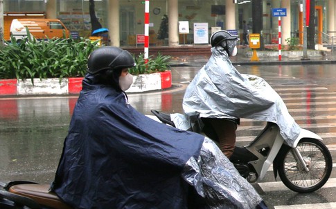 Thời tiết hôm nay 8/5: Đầu tuần cả nước có mưa dông,  bắt đầu cao điểm xảy ra dông lốc, sấm sét