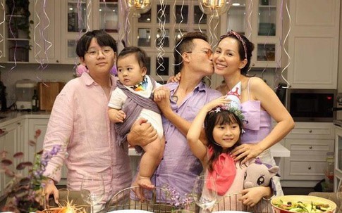 Tiểu thư miền Tây xinh đẹp lấy nhạc sĩ đình đám khoe khu vườn trên cao đẹp như mơ, view đã mắt