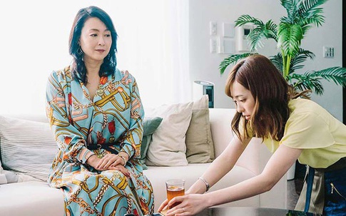 Mẹ chồng quý mến hai mẹ con chị hàng xóm, con dâu choáng váng chỉ muốn ly hôn khi phát hiện ra một bí mật