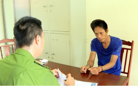 Đi thăm đồng, người phụ nữ bất ngờ bị đẩy ngã rồi cướp xe máy