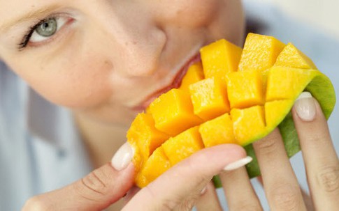 Xoài là trái cây mùa hè thơm ngon bổ dưỡng nhưng có những thời điểm tuyệt đối không nên ăn