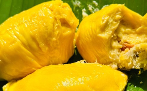 Trứng gà chỉ 14 ngàn đồng/chục, sầu riêng Musang King rẻ không ngờ