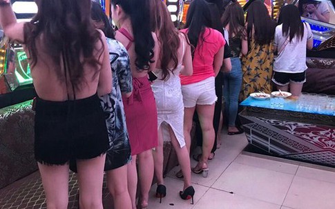 Triệt xóa băng nhóm giả danh công an bắt giữ nữ tiếp viên karaoke, massage đem bán