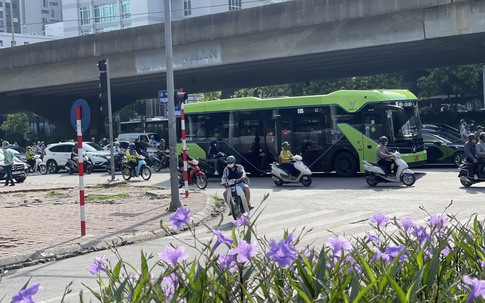 Thời tiết Hà Nội 3 ngày tới: Thủ đô có giảm nhiệt khi xuất hiện mưa dông?