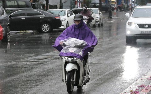 Thời tiết hôm nay 29/7: Trung Bộ nắng nóng giảm, Bắc Bộ trong đợt mưa lớn